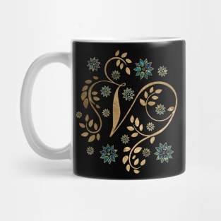 Luxury Golden Calligraphy Monogram with letter V Mug